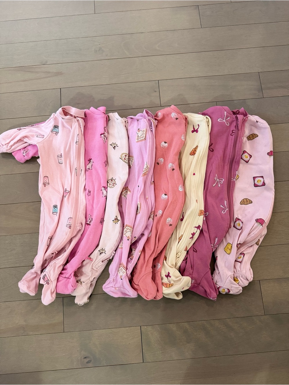 Lot de 8 pyjamas Pekkle - 0-3 mois / Lot of 8 Pekkle Sleepsuits - 0-3 Months